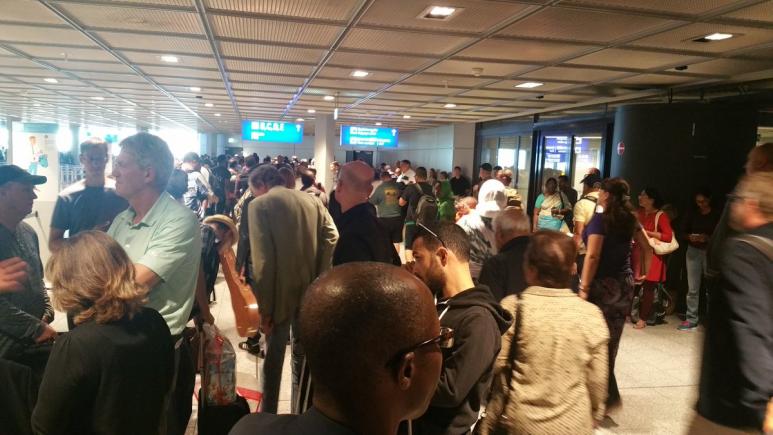 Aeroportul din Frankfurt, în curs de evacuare după o alertă cu bombă