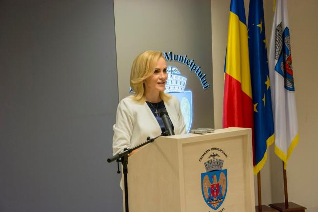 Gabriela Firea promite câte un teatru în fiecare sector al Capitalei