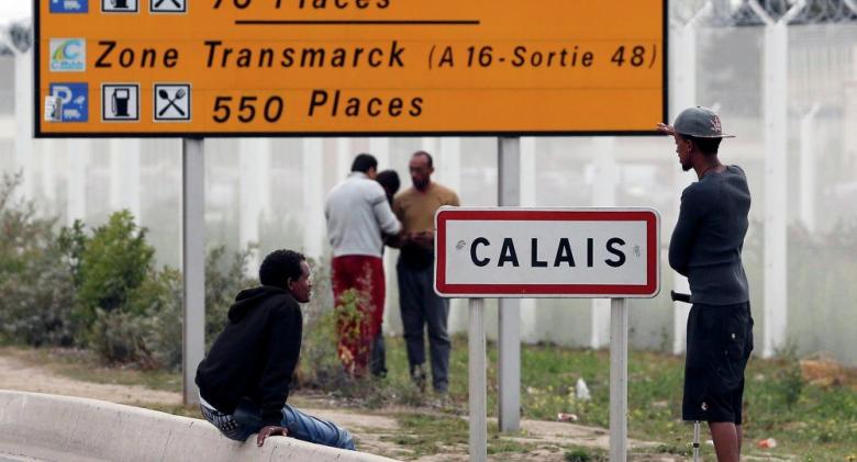 OROARE. Voluntari de la „jungla din Calais”, acuzaţi că exploatează sexual refugiaţii