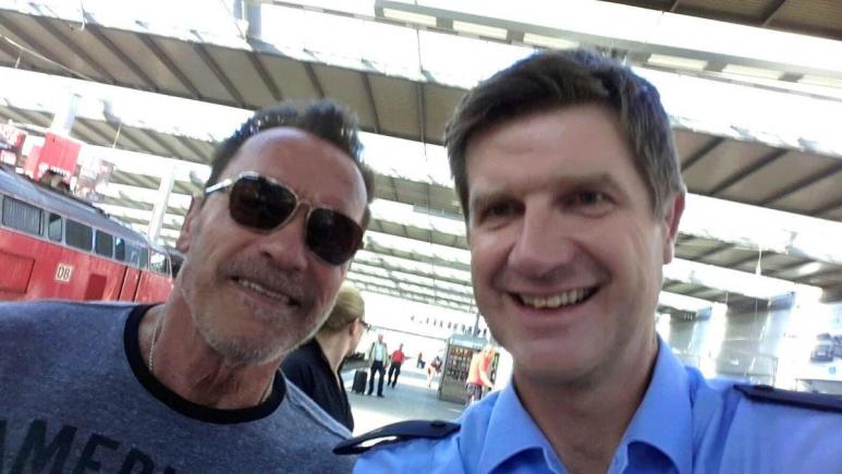 Arnold Schwarzenegger a fost reținut de poliție la Munchen