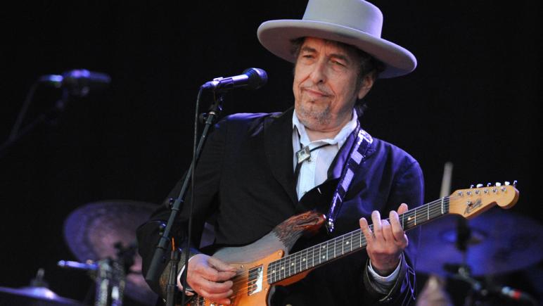 VIDEO. Moment magic cu Bob Dylan: Blowin in the wind!