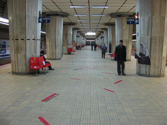 Staţiile de metrou, unele lăcaşuri de cult şi săli sportive vor avea adăposturi de protecţie civilă 