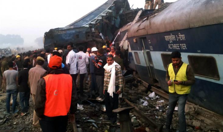 Accident feroviar în India. Cel puţin 90 de morţi