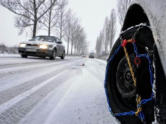 Vânt puternic și ninsoare în 11 județe din Moldova și Muntenia, până la ora 11:00