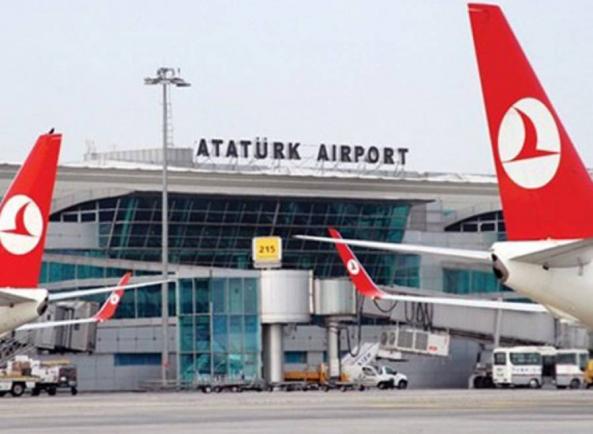 Ninsori abundente în Turcia. Peste 338 de zboruri anulate