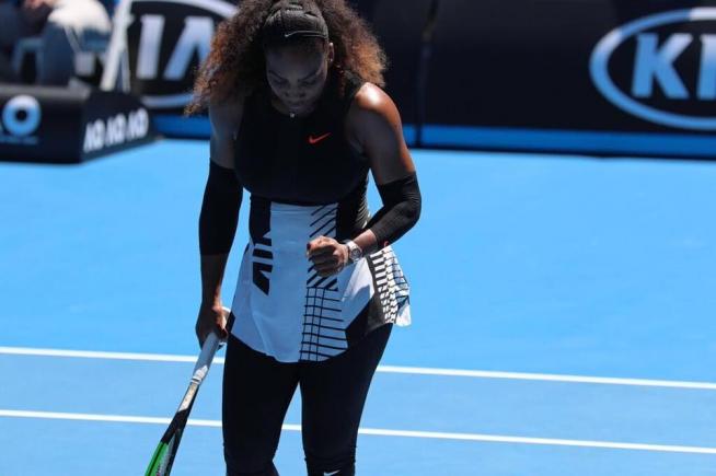 Serena a învins-o pe Venus şi a câștigat Australian Open