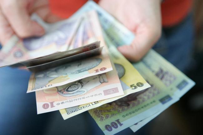 Jumătate dintre români aşteaptă o mărire de salariu în 2017 (studiu EJobs)