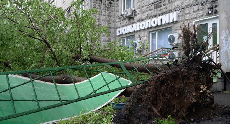 Furtună violentă la Moscova: Cincisprezece persoane și-au pierdut viața și peste 200, rănite 