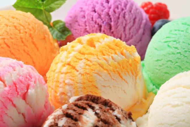 Înghețate cu arome: jumătate din sortimente conțin caragenan, aditiv care poate provoca ulcer și cancer!