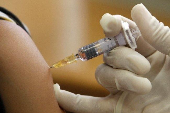 Medicii, la unison: Beneficiile vaccinării, mai mari decât riscurile