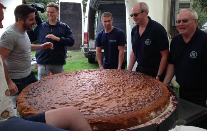A fost făcut cel mai mare tort din lume