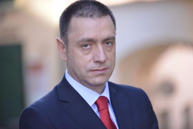 UPDATE. Mihai Fifor, propus ministru la Apărare, Gheorghe Şimon la Economie. Iohannis e de acord 