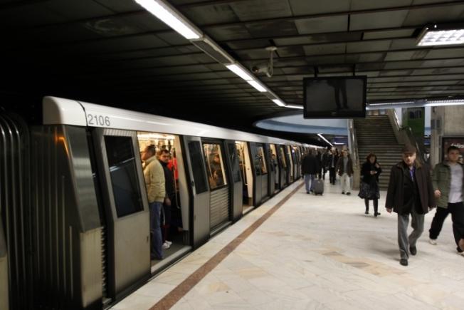 Din 10 decembrie, schimbări importante în privinţa călătoriilor cu metroul în Bucureşti
