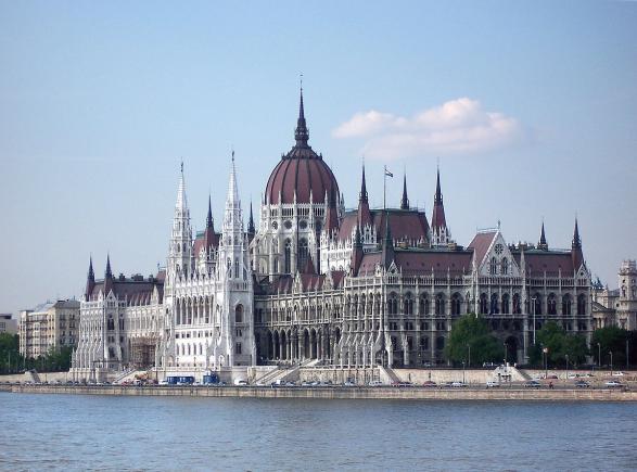 Budapesta oferă subvenţii pentru copiii maghiari din afara Ungariei. Care sunt condiţiile
