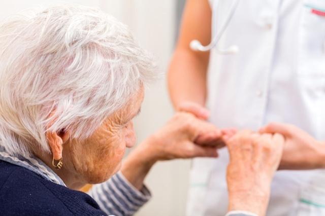 Maladia Alzheimer: Nouă semne de alertă!