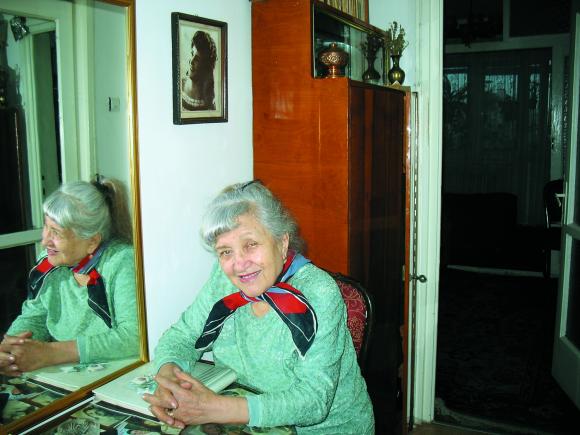 Doamna cântecelor muntenești, Ileana Constantinescu, s-a alăturat corului de Sus