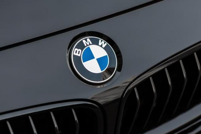 Ministrul Transporturilor, frustrat, din cauza deciziei BMW de a construi o fabrică în Ungaria