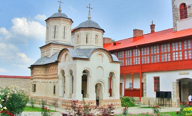 Fabuloasa Românie. Mănăstirile Olteniei de sub munte