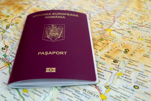 Taxa de paşaport poate fi plătită la automate ale CEC Bank din două mall-uri din Bucureşti