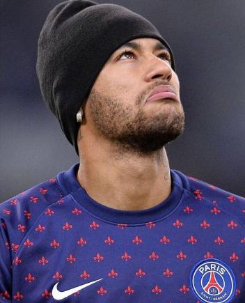 Neymar, acuzat de viol
