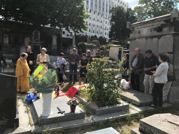 Comemorarea victimelor comunismului din România la cimitirul Montmartre 