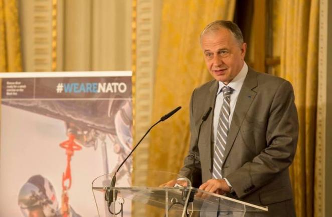 Mircea Geoană a fost numit secretar general adjunct al NATO. Primul român care deține această înaltă poziție