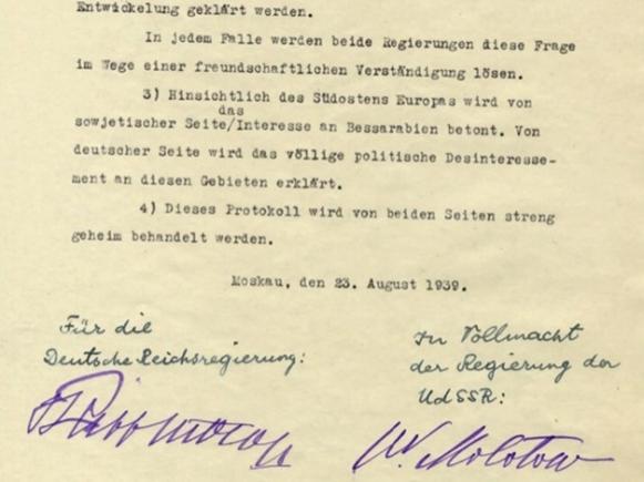 Moscova a publicat protocolul secret al Pactului Ribbentrop-Molotov
