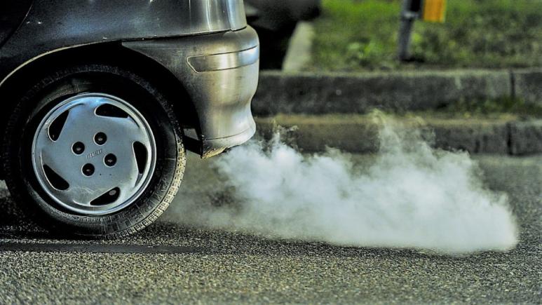 PROIECT. Toate maşinile cu normă de poluare sub Euro 5 vor plăti vigneta ''Oxigen'' de acces şi circulaţie în Bucureşti