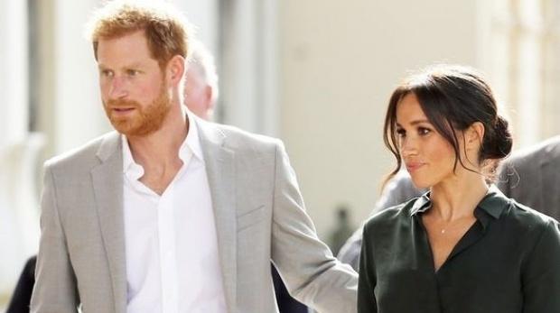 Prinţul Harry şi soţia sa Meghan renunţă la titlurile de “Alteţe Regale” şi nu vor mai primi fonduri publice