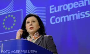 Vicepreședinta Comisiei Europene condamnă ”dependența morbidă” a Europei față de China și India în materie de produse medicale