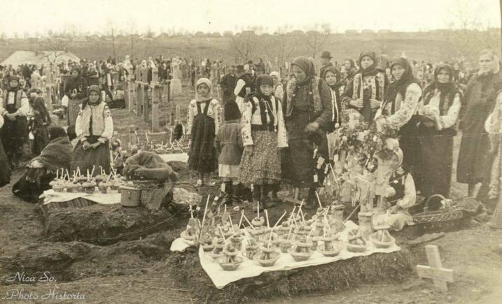Fără mese întinse și rochii de gală: Cum arăta Paştele Blajinilor în 1941