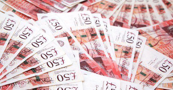 Marea Britanie prelungește până la finalul lunii octombrie schema pentru subvenționarea salariilor