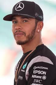 Lewis Hamilton devine cel mai bogat sportiv din Marea Britanie