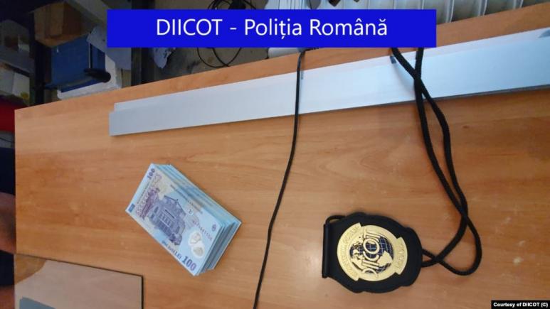 Cel mai bun falsificator de bancnote din plastic din lume este român și a ajuns pe mâna DIICOT