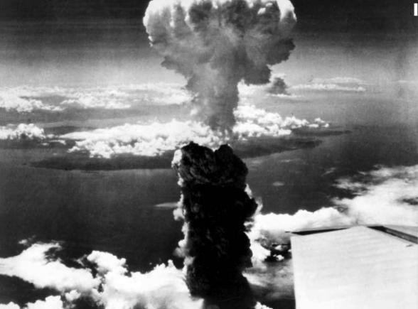 Acum 75 de ani avea loc primul atac nuclear din istorie