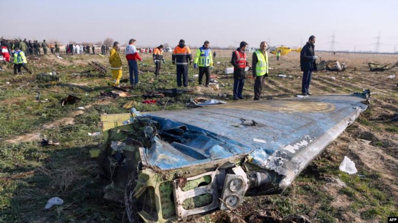 Avionul ucrainean doborât de Iran a fost lovit de două rachete la interval de 25 de secunde