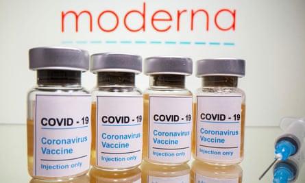 Compania americană Moderna a anunțat că vaccinul său anti-COVID-19 are o eficiență de 94,5%