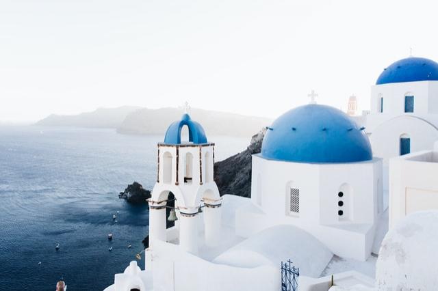 Grecia va ridica din 19 aprilie cerinţa intrării în carantină pentru turiştii veniţi din celelalte ţări UE