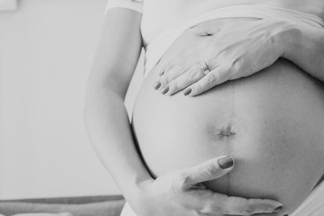 Viena, primul oraș din UE care va vaccina împotriva COVID-19 femeile însărcinate