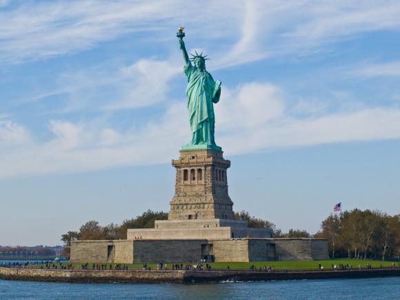 Americanii vor mai avea o Statuie a Libertății. Sosește la 4 iulie pe insula Ellis
