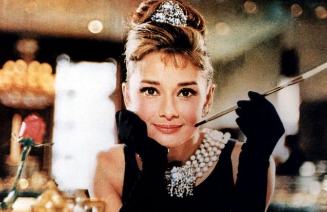 Audrey Hepburn, cea mai frumoasă femeie din toate timpurile. Povestea actriței din Mic Dejun la Tiffany’s