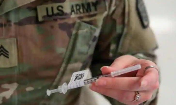 Armata SUA va concedia soldații care refuză vaccinul Covid