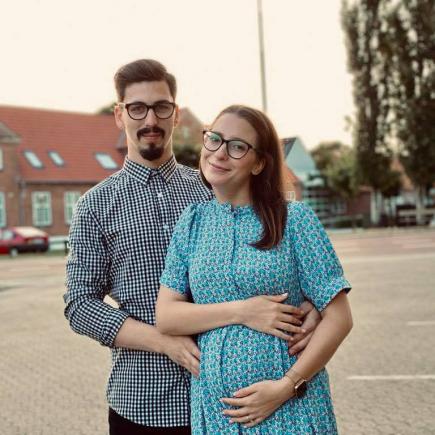 Doi tineri români au fost arestați în Danemarca după ce bebelușul lor a fost internat în spital