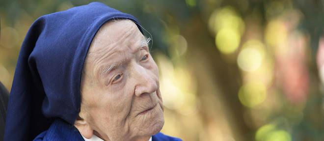 Cea mai bătrână femeie din Europa: Călugărița André își va sărbători 118-a aniversare cu un pahar de porto și ciocolată