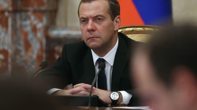 „Ai grijă ce spui”: Dmitri Medvedev îi răspunde unui ministru francez care a vorbit despre "război economic total"