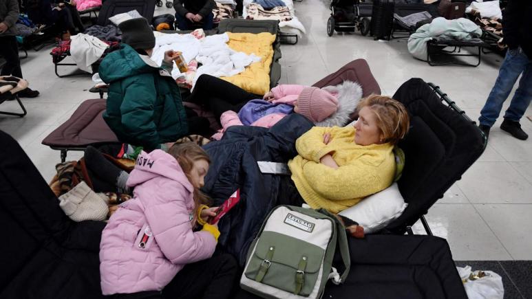 Franța denunță „lipsa de umanitate” a Londrei în fața refugiaților ucrainieni