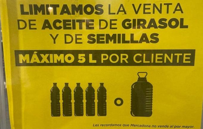 Uleiul de floarea-soarelui e raţionalizat în unele supermarketuri din Spania din cauza războiului din Ucraina