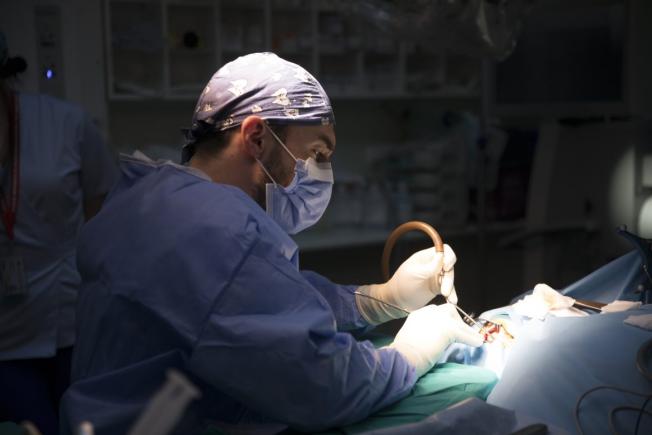  Intervenție neurochirurgicală realizată, în premieră, la Spitalul Militar Central din București