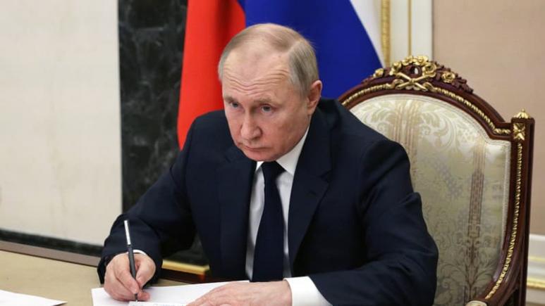 Putin onorează pentru „eroism” o brigadă acuzată că a comis crimele de la Bucha