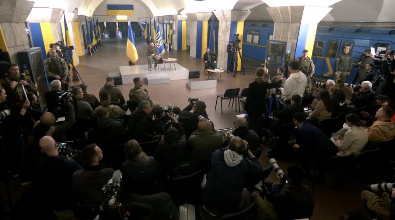 Zelensky: vom abandona negocierile cu Moscova dacă soldații ucraineni din Azovstal vor fi ucişi
